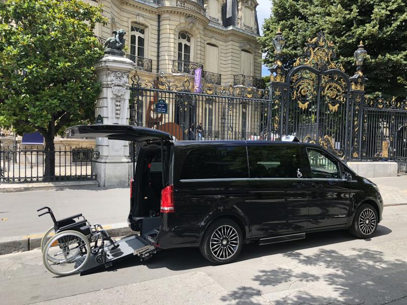 Mercedes Vito Tourer / classe V décaissé Taxi PMR